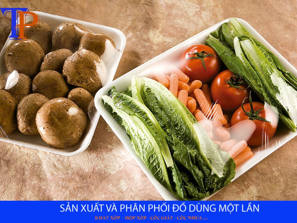 “Bí mật” những chiếc khay xốp đựng hoa quả