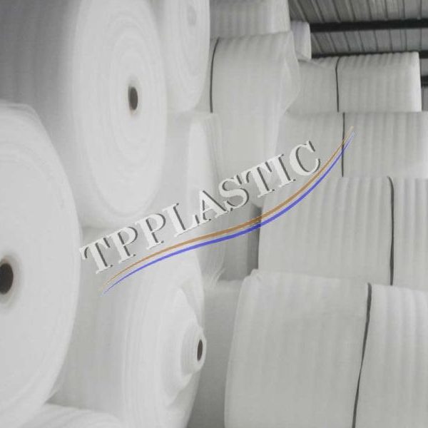 Xốp PE 1.5cm (15mm) trắng cuộn (KT: 1 x50m) - KHÔNG BẠC Xốp PE 1.5cm (15mm) trắng cuộn (KT: 1 x50m) - KHÔNG BẠC