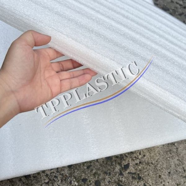 Xốp PE tấm 3cm (KT 1.5x1.9m) - KHÔNG BẠC Xốp PE tấm 3cm (KT 1.5x1.9m) - KHÔNG BẠC