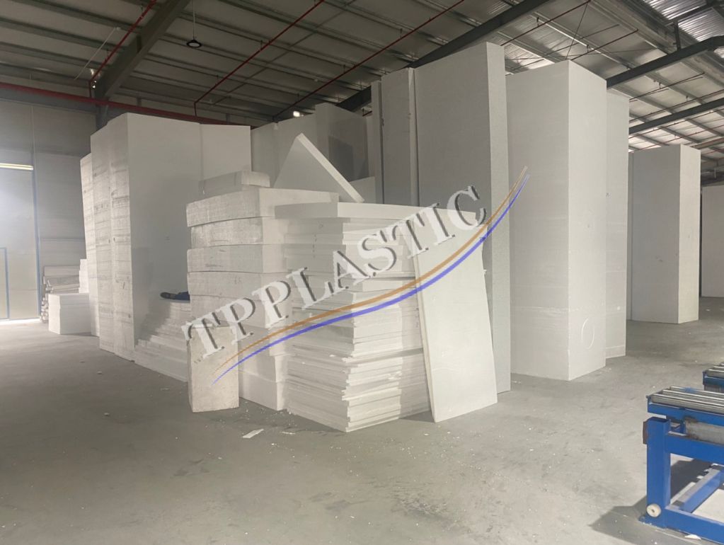 tam xop eps tai quan cau giay