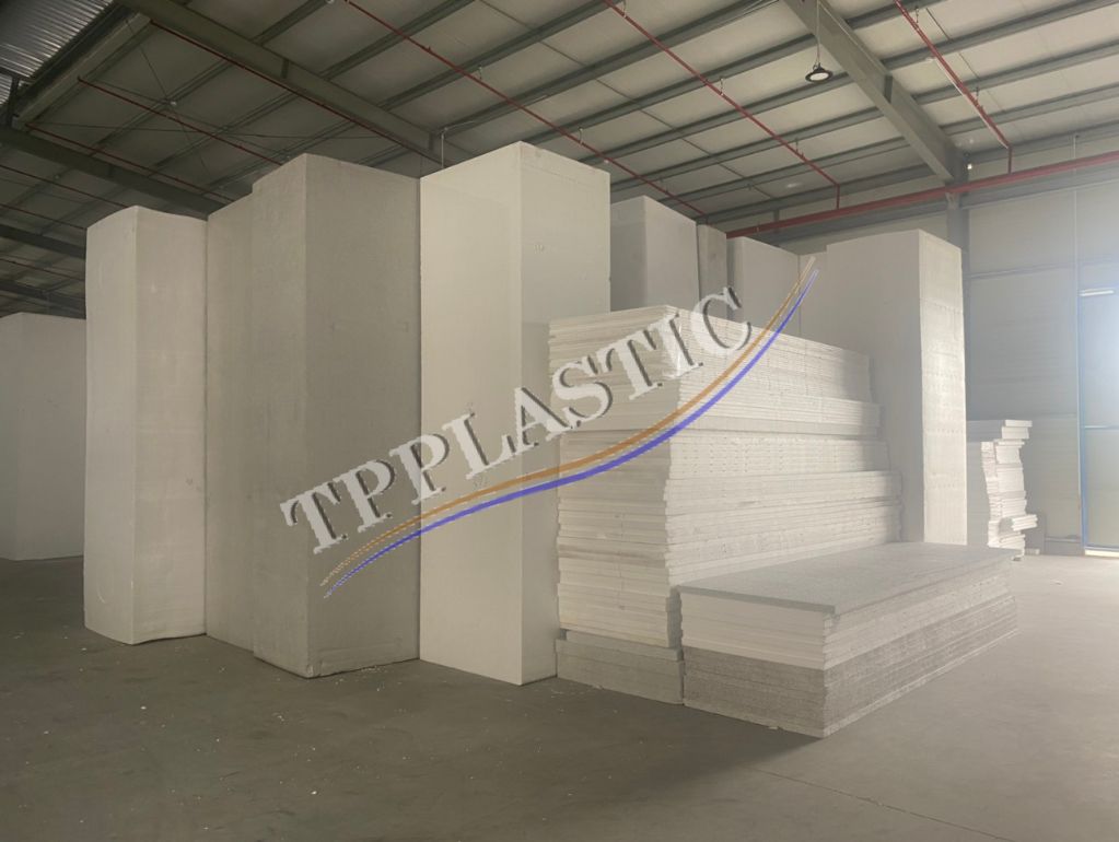 tam xop eps tai quan cau giay