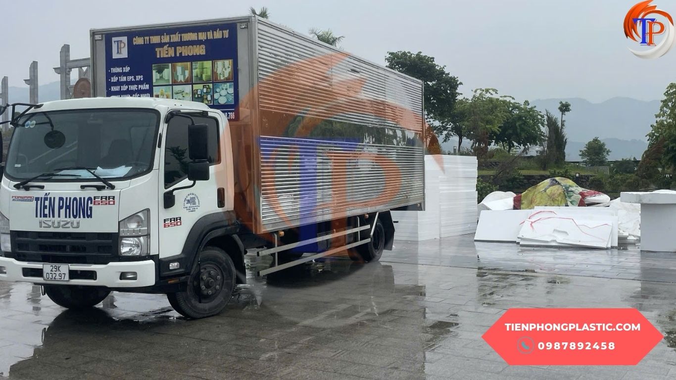 Xốp cách nhiệt cho nhà kho – Lựa chọn tối ưu bảo vệ hàng hóa