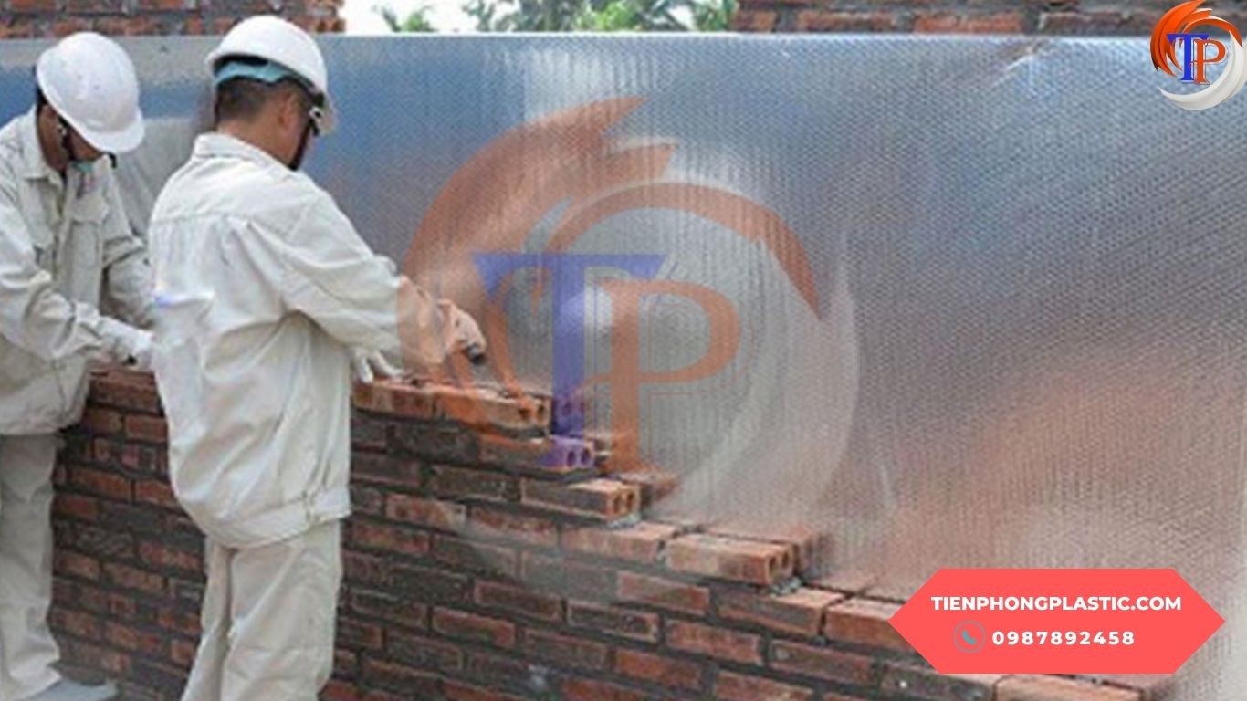 Sử dụng tấm xốp PE OPP trong chống nóng tường nhà
