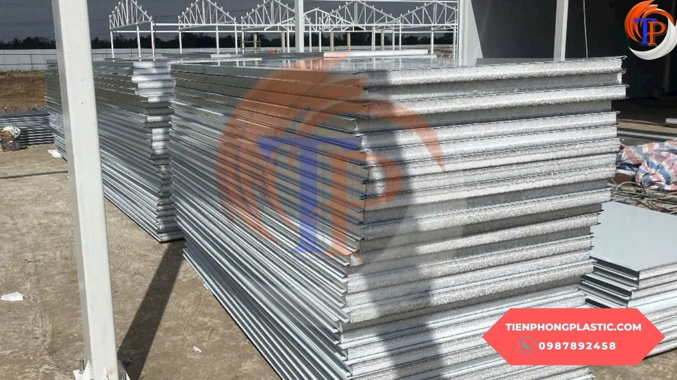 Tấm Cách Nhiệt Ngoài Trời Là Gì? Cách Chọn Loại Phù Hợp, Giá Tham Khảo Và Lưu Ý Thi Công. Địa chỉ mua tấm cách nhiệt uy tín
