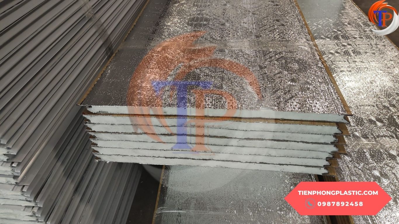 Câu Hỏi Thường Gặp Về Tấm Cách Nhiệt Trần Nhà